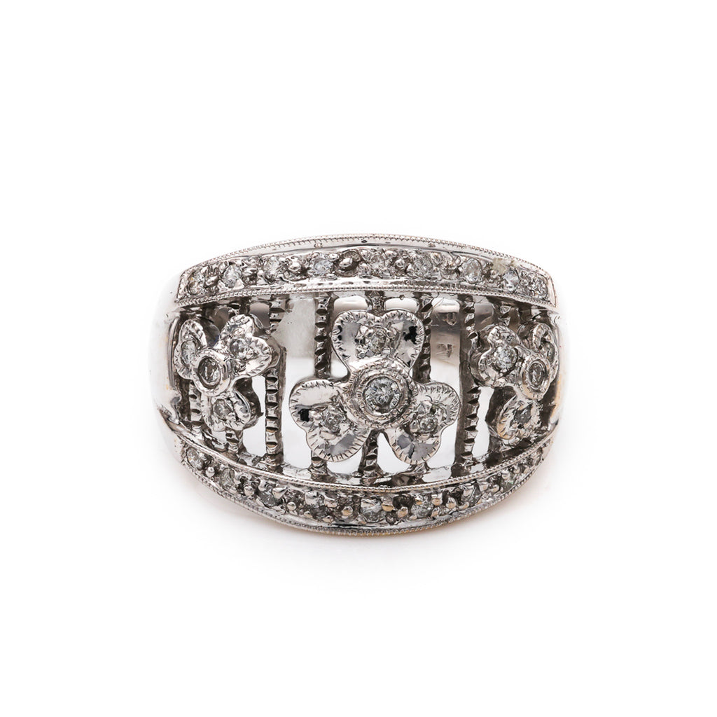 ReMarkable Estate Natural Diamond Fashion Ring in 18 Karat White Gold with 0.45ctw Round Diamonds, Clarity: SI2, Color: H/I
