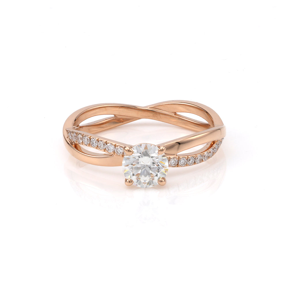 18K yellow gold ring with round diamond.
