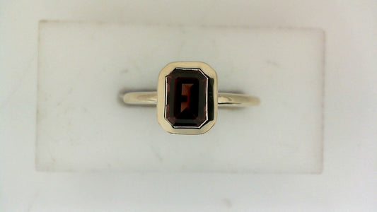 Color Gemstone Ring in 10 Karat Yellow with 1 Emerald Amethyst 0.93ctw
