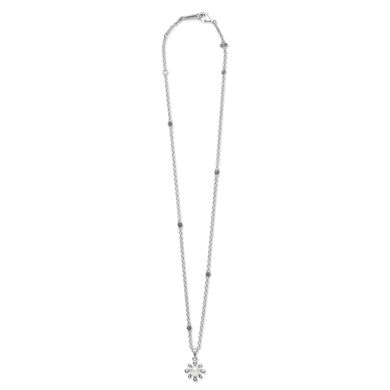 Sterling silver necklace with pearl pendant.