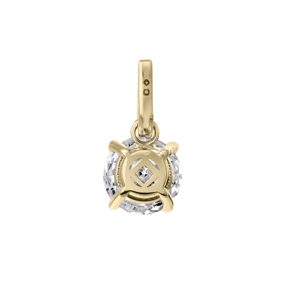 Yellow gold pendant with round diamond.