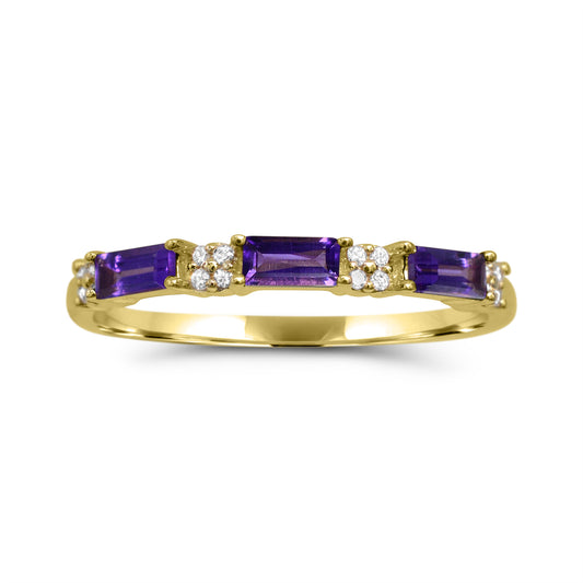 Baguette amethyst band in yellow gold.