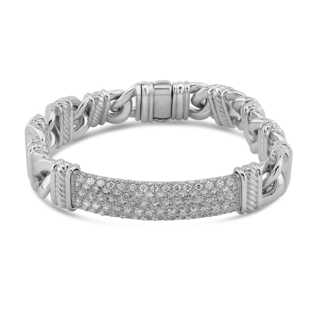 18K white gold bracelet with diamonds.