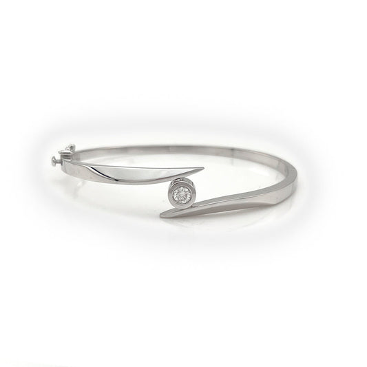 ReMARKable Estate Natural Diamond Bangle Bracelet in 14 Karat White Gold with 0.40ctw I/J I1 Round Diamonds