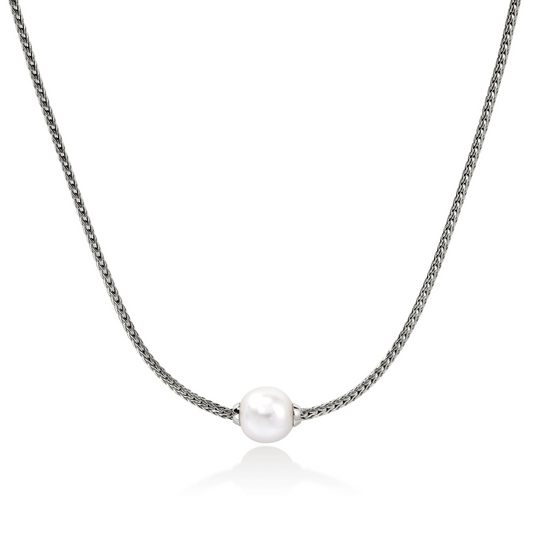 Sterling silver necklace with pearl pendant.