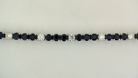 Sapphire and diamond bracelet in white gold.
