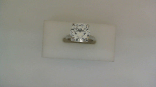 Solitaire lab-grown diamond ring in white gold.