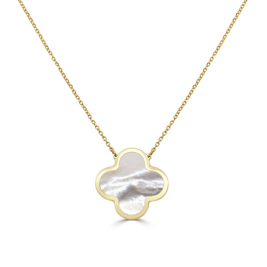 Clover-shaped Mother of Pearl, yellow gold necklace.