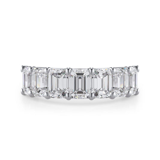 Emerald-cut diamond band in white gold.