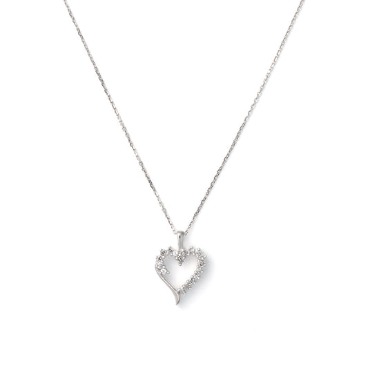 Heart-shaped diamond necklace in white gold.