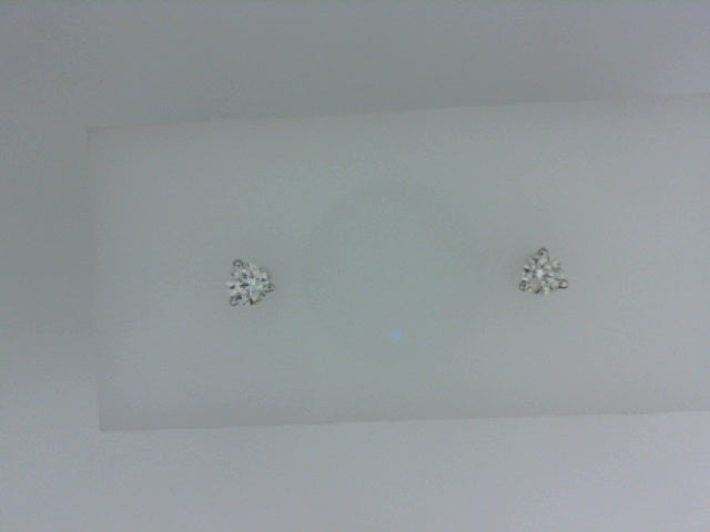 14K white gold diamond stud earrings