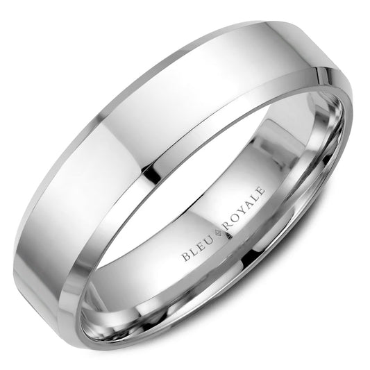 14K white gold polished wedding band.