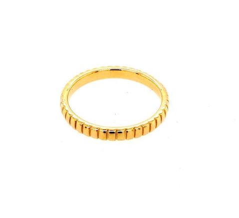 Carved 14K yellow gold ring, textured band.