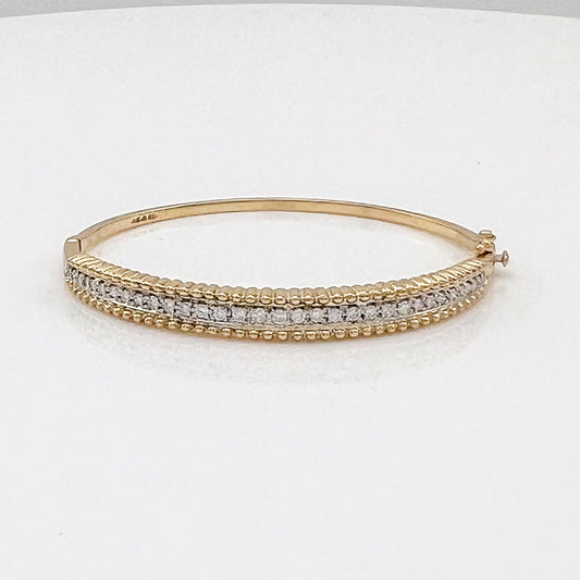 ReMARKable Estate Natural Diamond Bangle Bracelet in 14 Karat Yellow Gold with 0.91ctw G/H I1-I2 Round Diamonds