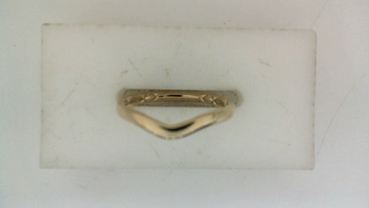 Carved yellow gold band, polished finish.
