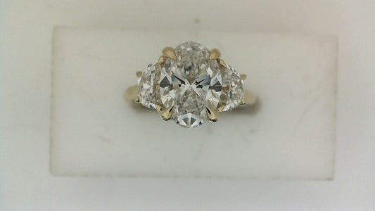 Lab-Grown Diamond Complete Engagement Ring with 1 Oval Lab Grown Diamond, Color: E, Clarity: VS2, totaling 2.16ctw