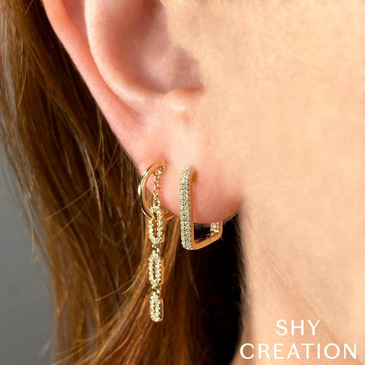 Square hoop diamond earrings in white gold.
