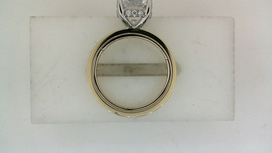 14K white yellow gold diamond ring.