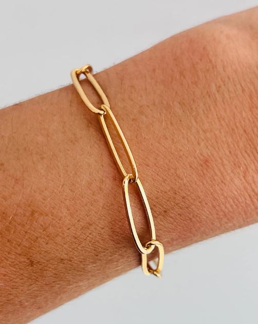 14K yellow gold paperclip bracelet.
