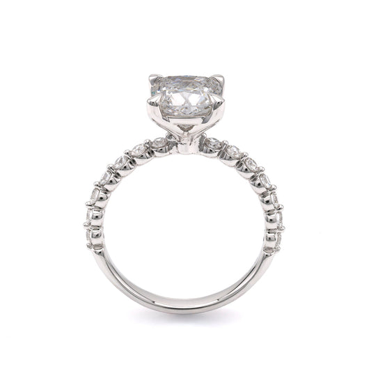Lab-grown diamond ring in white gold.