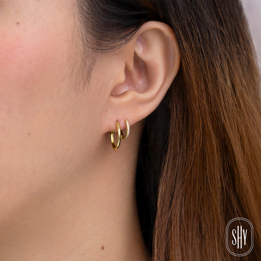 Huggie earrings with diamonds, white-yellow gold.