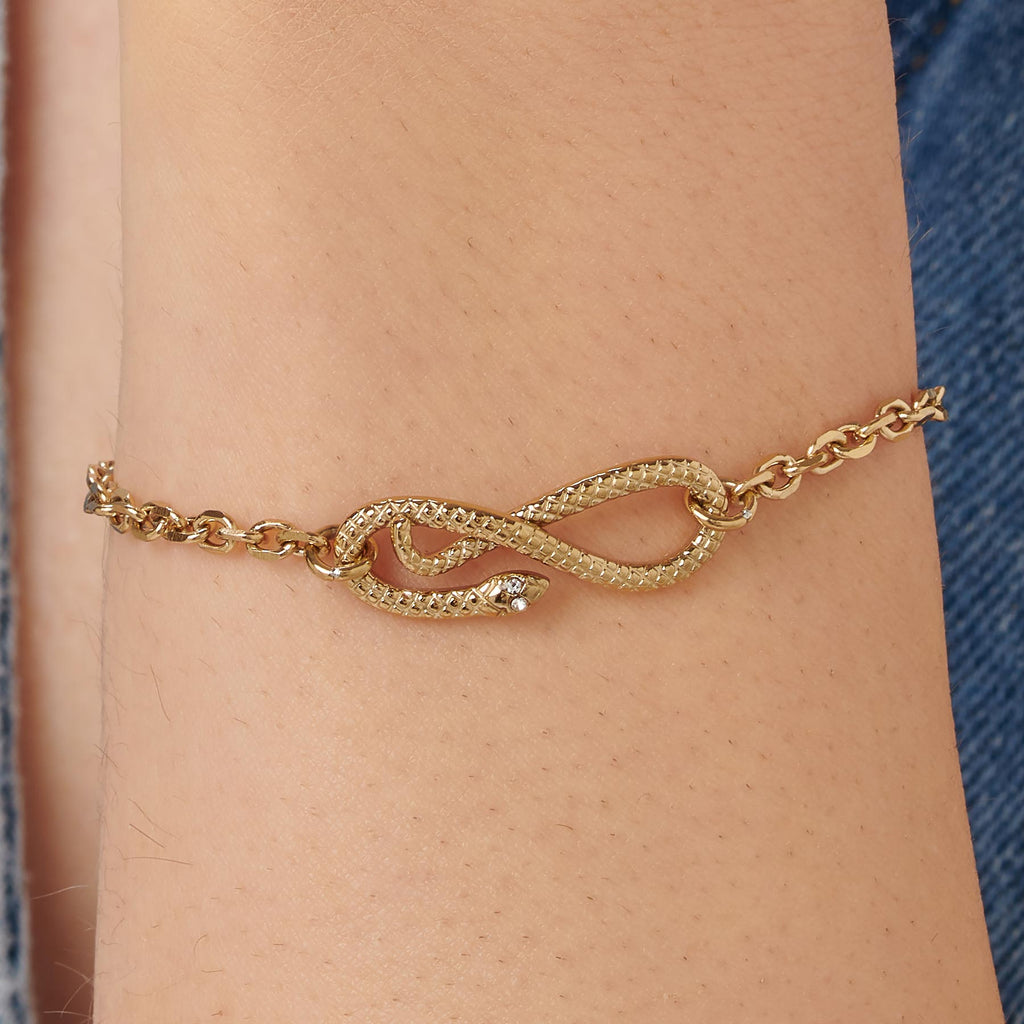 Gold-plated bracelet with infinity design.