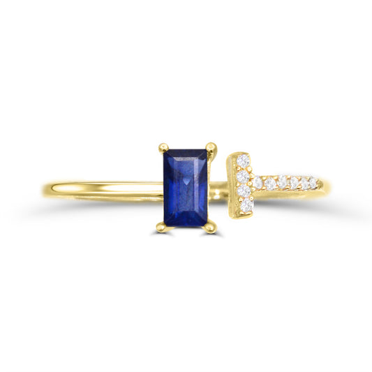 Baguette sapphire, diamonds, yellow gold ring.