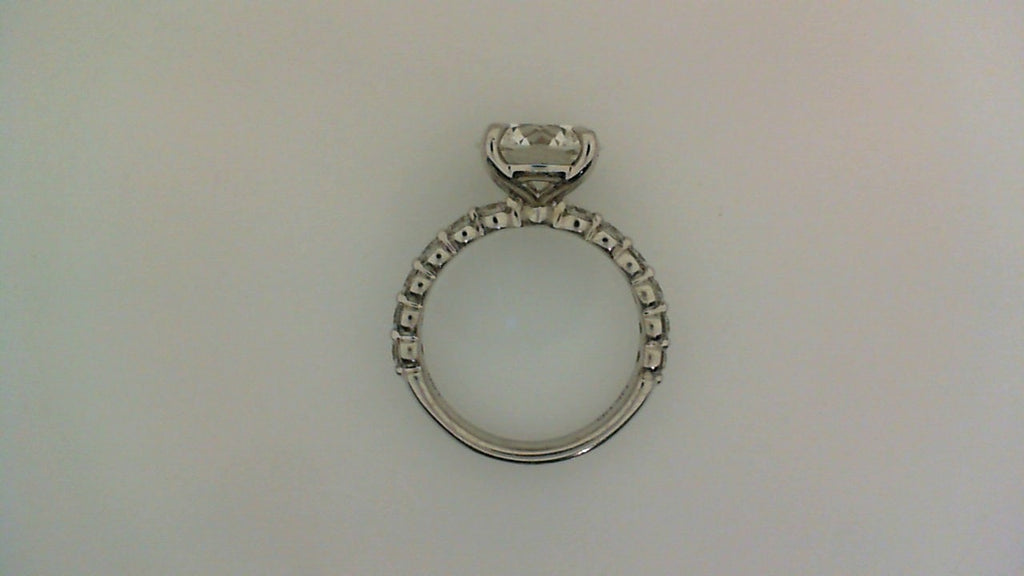 14K white gold ring, round diamonds.