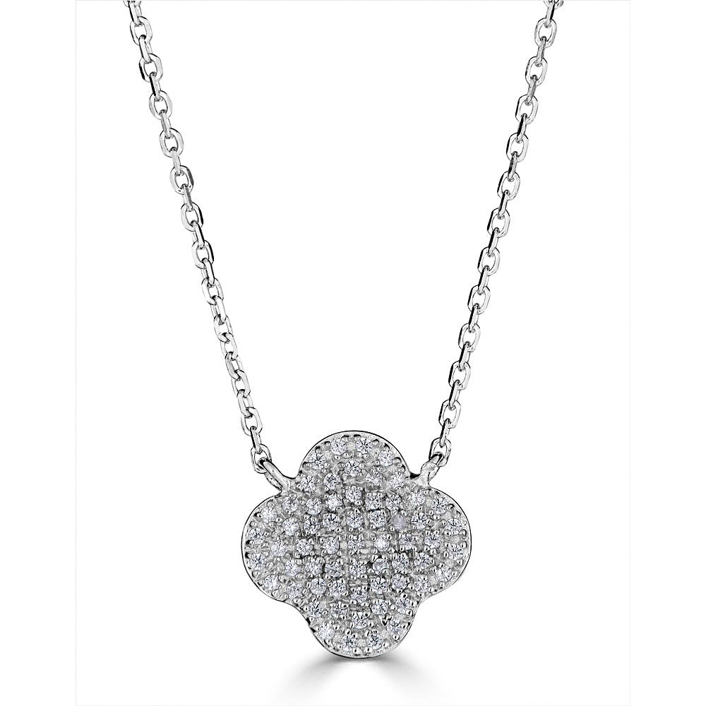 Clover-shaped diamond necklace in white gold.