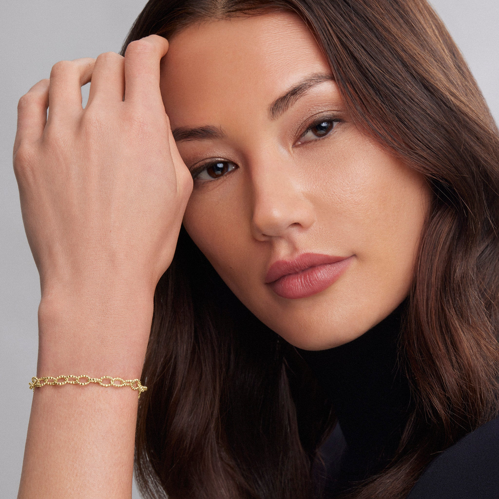 LAGOS Oval Link Ladies Bracelet in 18 Karat Yellow