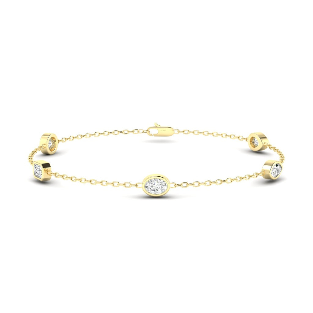 Yellow gold bracelet with lab-grown diamonds.