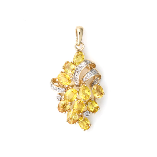 Yellow gold pendant with oval citrines.