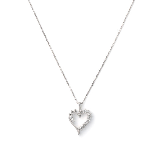 Heart-shaped diamond necklace in white gold.