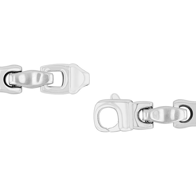 Stainless steel silver fancy link bracelet.