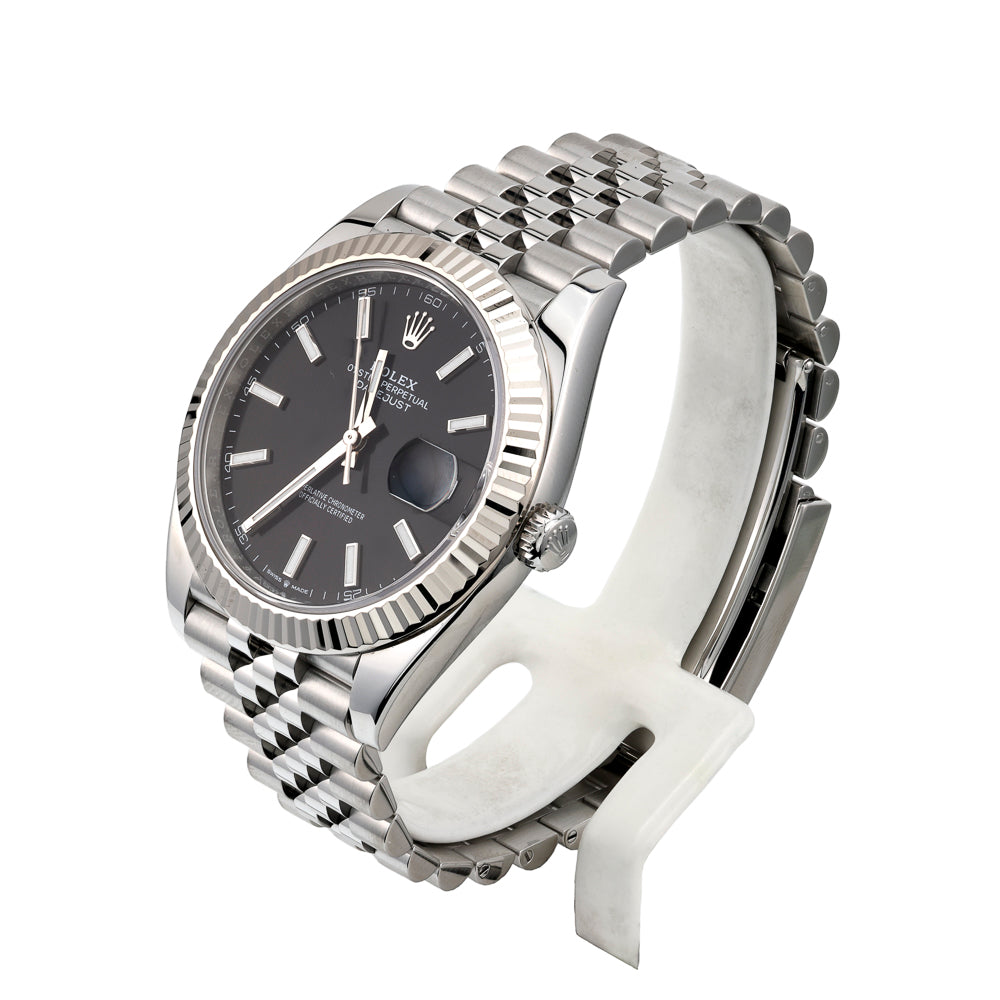 Silver dial stainless steel men's watch.