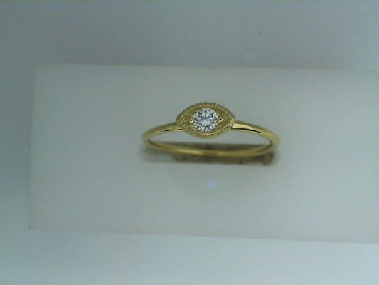 18K yellow gold ring with central diamond.
