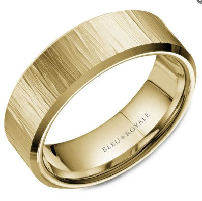 Polished yellow gold band with carved texture.