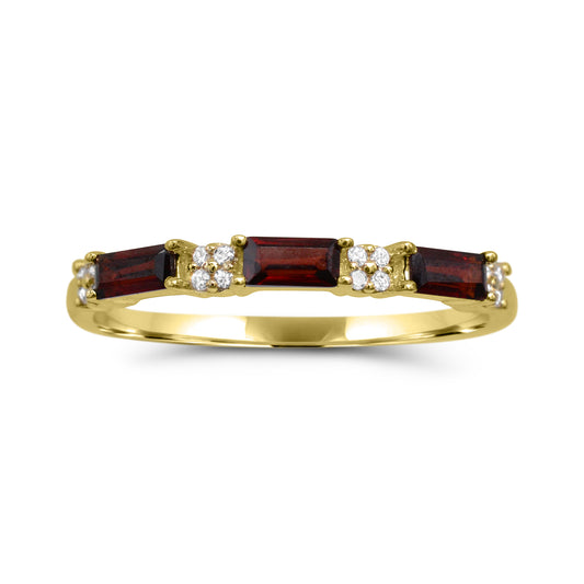 Baguette garnet band in yellow gold.
