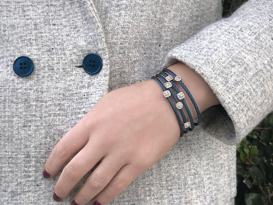Natural Diamond Bracelet in Stainless Steel 18 Karat White - Blue with 0.05ctw Round Diamond