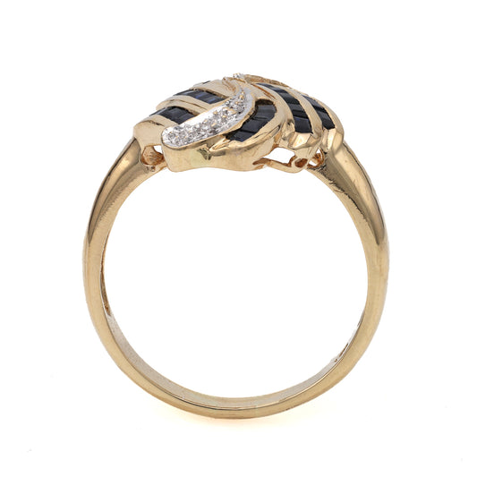 Yellow gold ring with sapphires and diamonds.