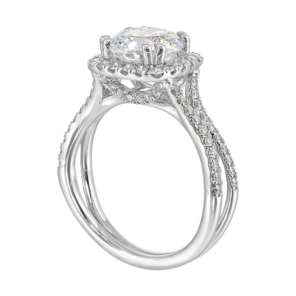Halo diamond ring in white gold.
