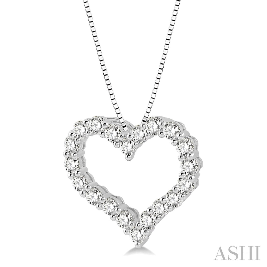 Heart-shaped diamond necklace in white gold.