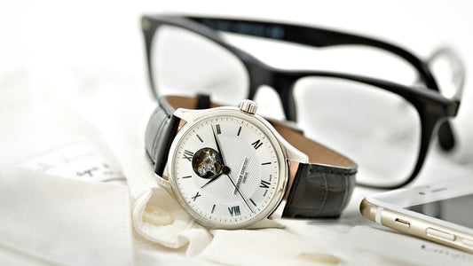 Frederique Constant Men's Automatic Timepiece with 40mm Case, White Dial, Sapphire Crystal, 5ATM Water Resistance