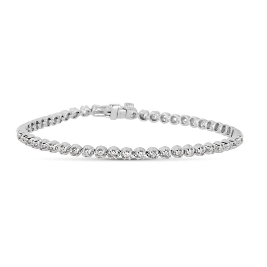 Diamond tennis bracelet in white gold.
