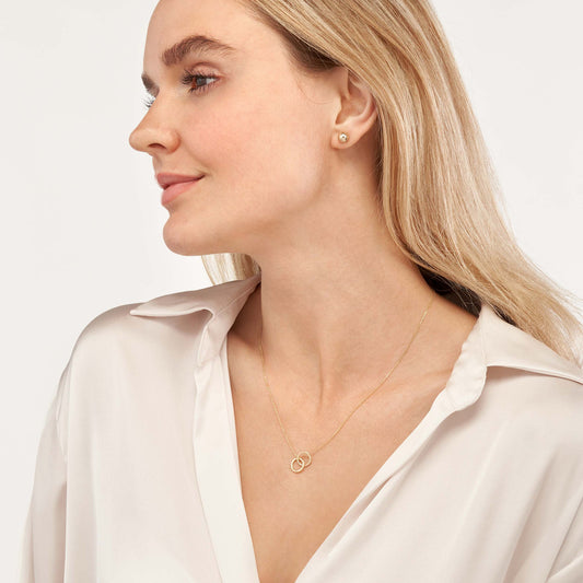 14K Yellow Gold Circle Pendant Necklace