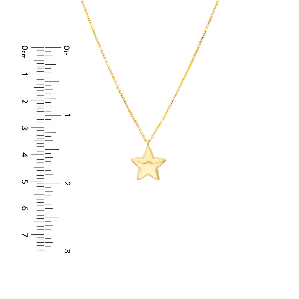Star-shaped 14K yellow gold pendant necklace.