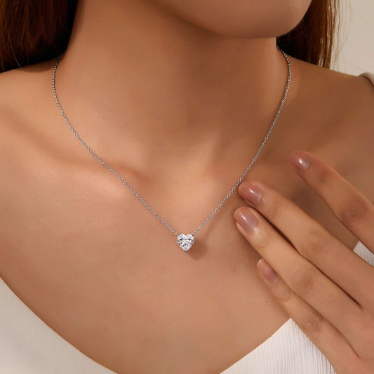 Heart-shaped simulated diamond necklace in silver.