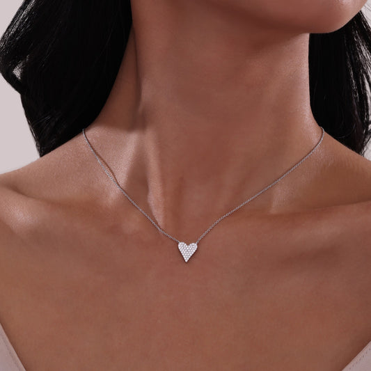 Heart-shaped simulated diamond necklace in silver.