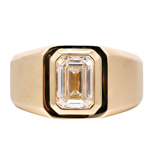CIRARI Men's Lab-Grown Diamond Ring in 14 Karat Yellow Gold with 3.10ctw Emerald Lab-Grown Diamond