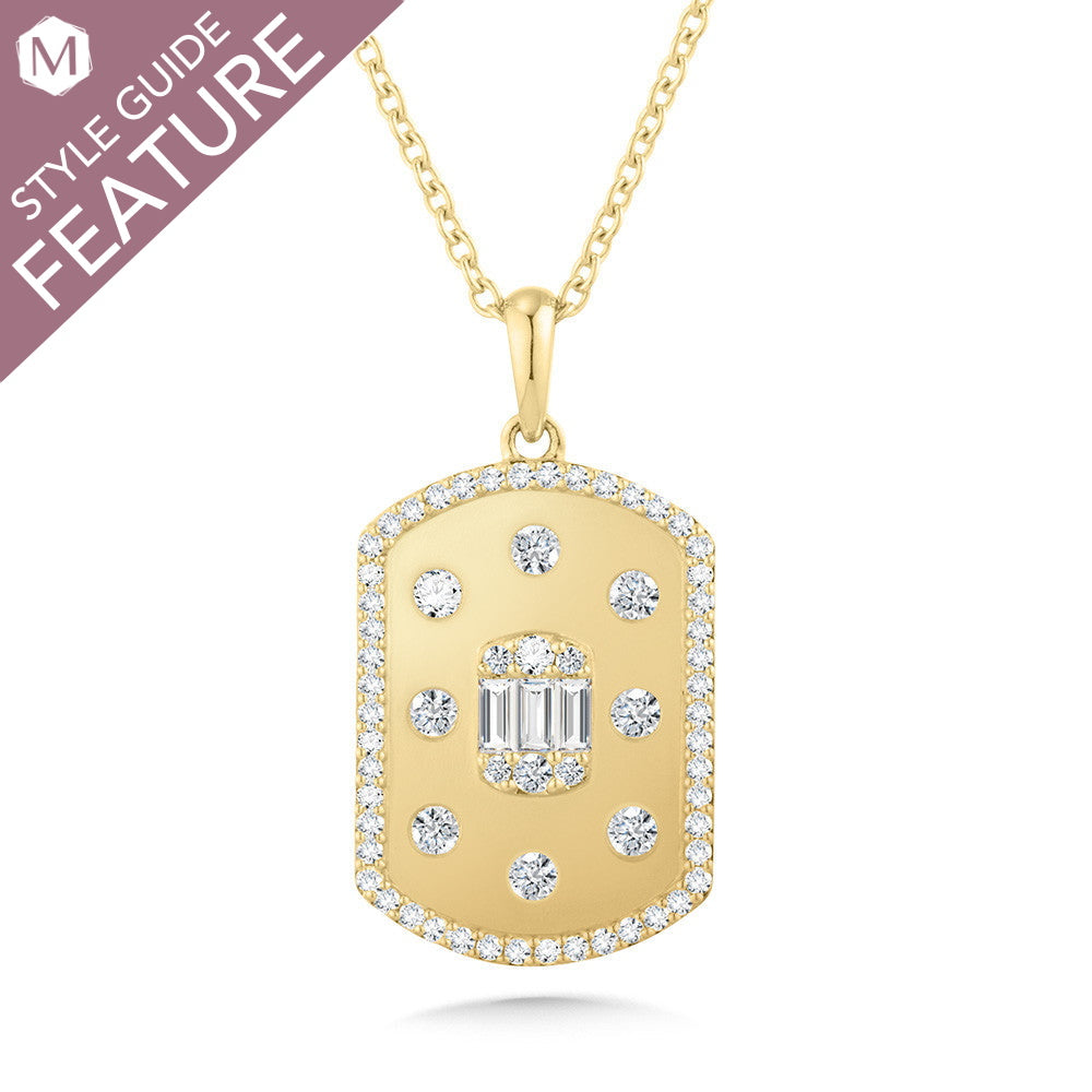 Yellow gold pendant with natural diamonds.